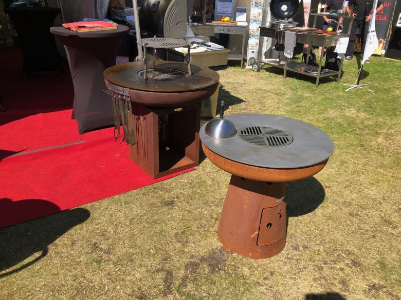 Grillmassan 2018 IMG 3747 &nbsp;Remundi grillar på plats.