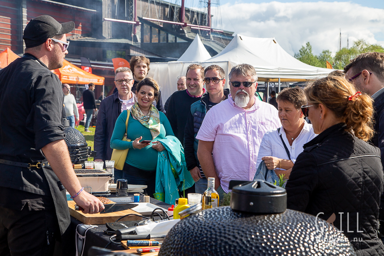 grillmassan 2019 IMG 7467  Robin Edsmyr när han pratade om smashburgers.