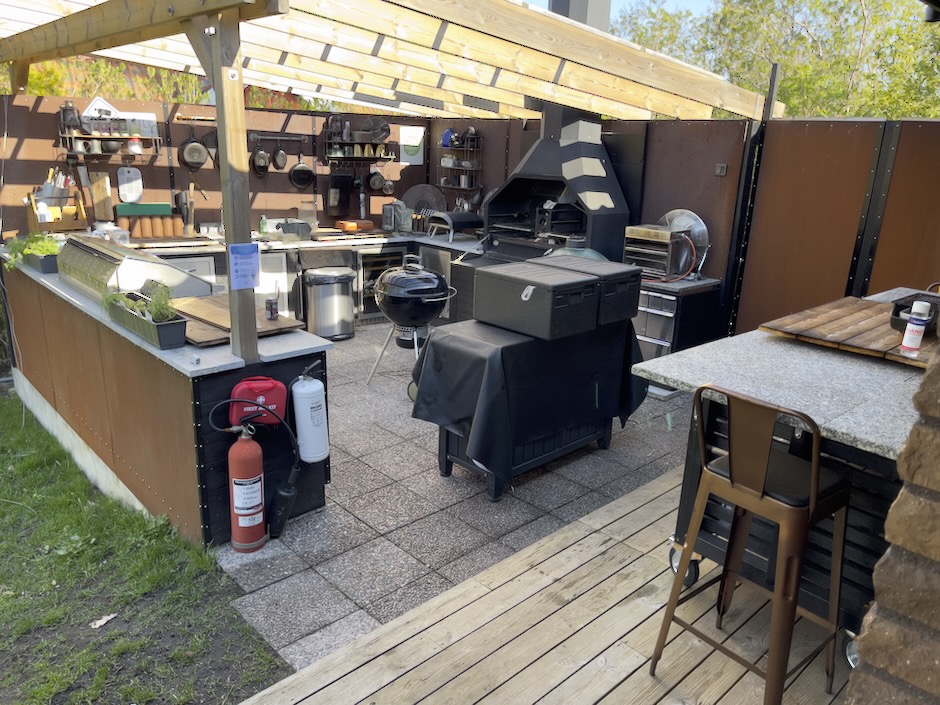 Uteköket på Ldingö, före produktionsteamet har kommit