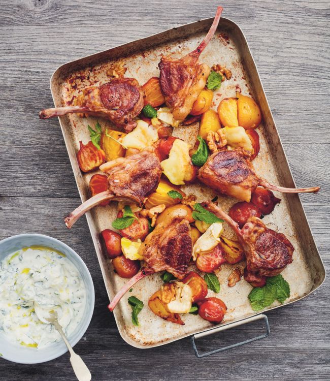 Recept på LAMMKOTLETTER MED CHÈVRE BAKADE BETOR av Tareq Taylor